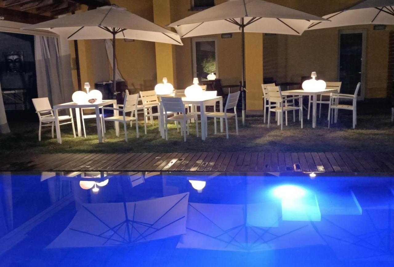 Osteria E Locanda Del Viaggiatore 鲁西 外观 照片